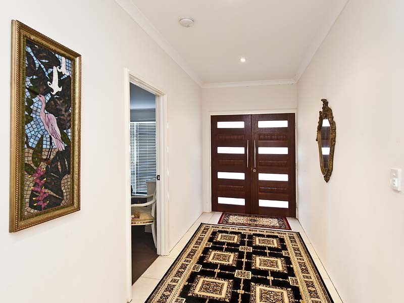 2 Kemp Court, Helena Valley WA 6056