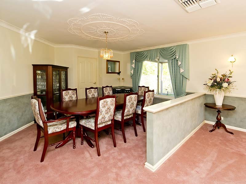 15 Mardolf Street, Lesmurdie WA 6076