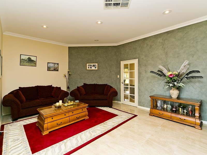 15 Mardolf Street, Lesmurdie WA 6076