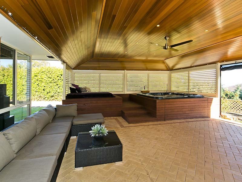 15 Mardolf Street, Lesmurdie WA 6076