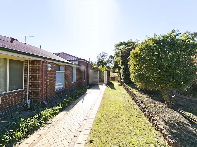 15 Mardolf Street, Lesmurdie WA 6076