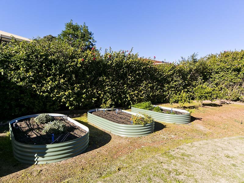 15 Mardolf Street, Lesmurdie WA 6076