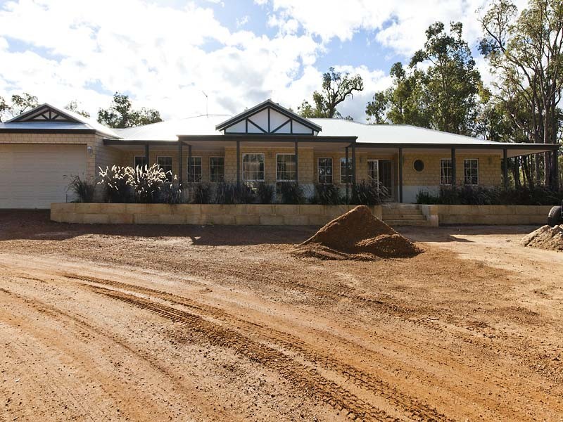 4 Hillwood Grove, Gidgegannup WA 6083