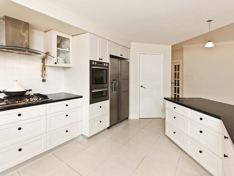 4 Hillwood Grove, Gidgegannup WA 6083