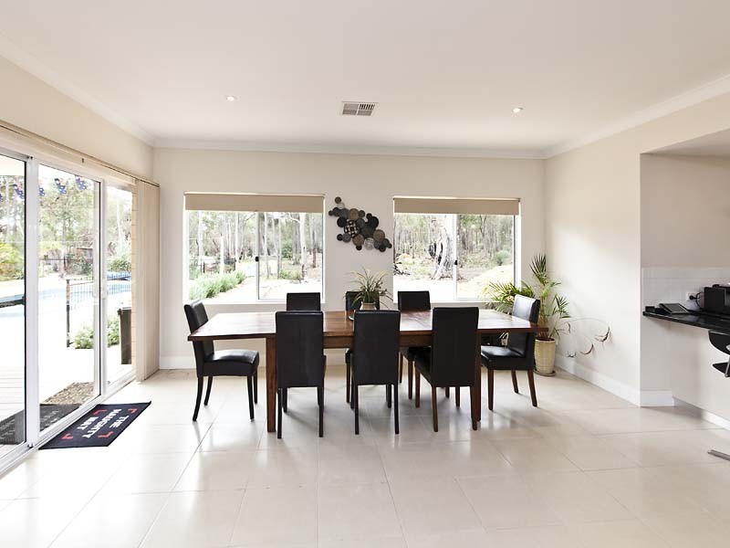 4 Hillwood Grove, Gidgegannup WA 6083
