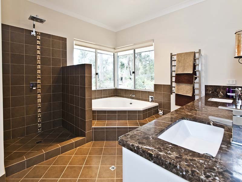 4 Hillwood Grove, Gidgegannup WA 6083