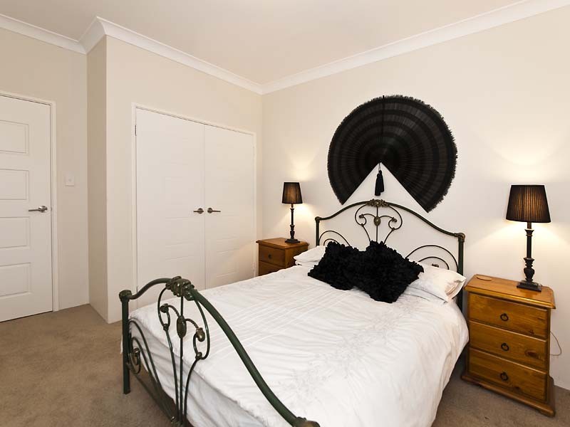 4 Hillwood Grove, Gidgegannup WA 6083
