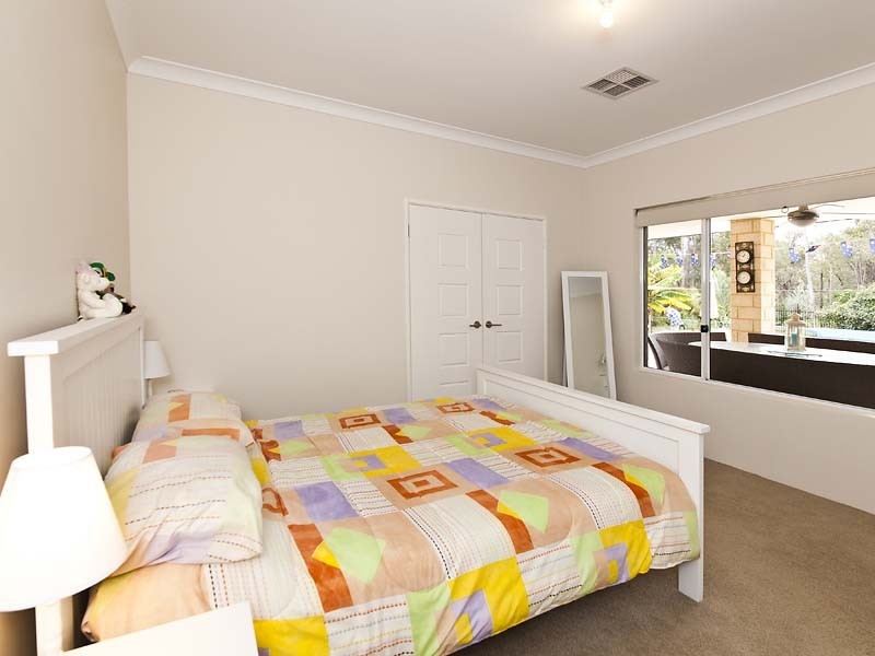 4 Hillwood Grove, Gidgegannup WA 6083