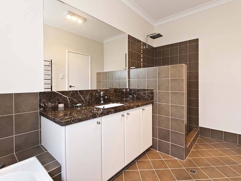 4 Hillwood Grove, Gidgegannup WA 6083