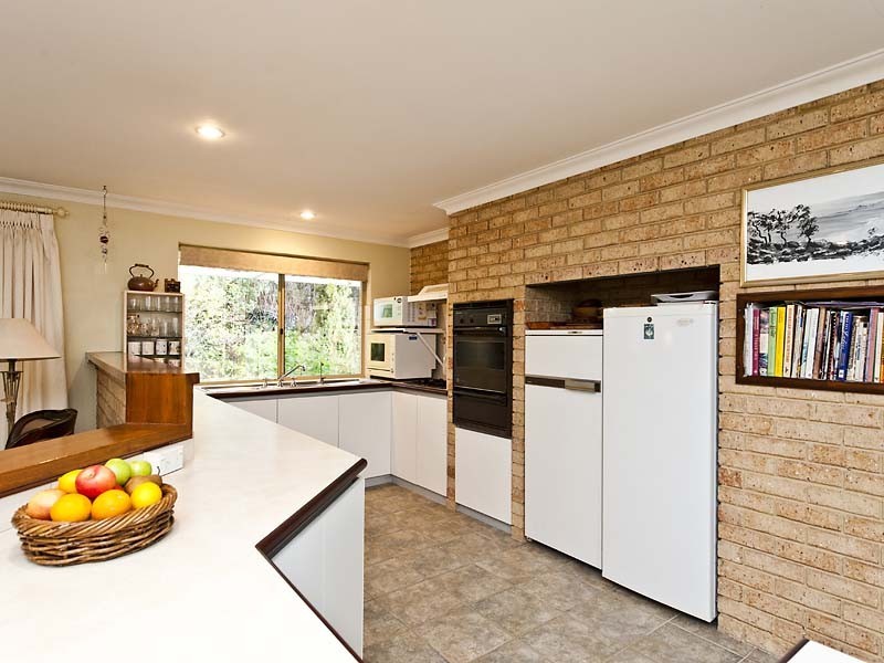 28 Ward Avenue, Greenmount WA 6056