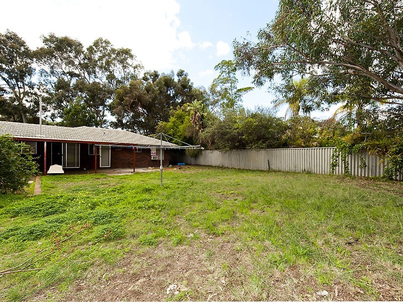 211A KALAMUNDA ROAD, Maida Vale WA 6057
