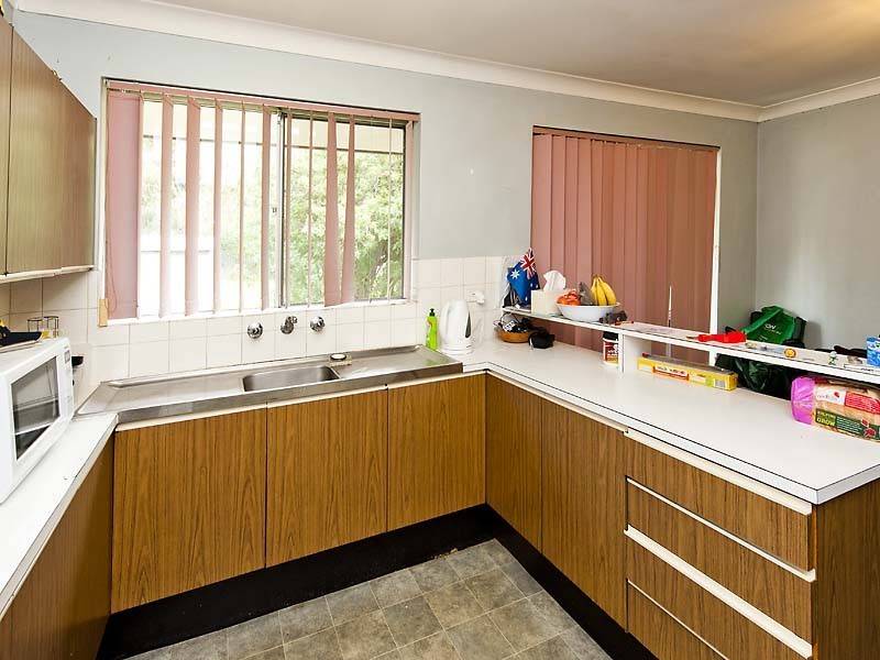 211A KALAMUNDA ROAD, Maida Vale WA 6057