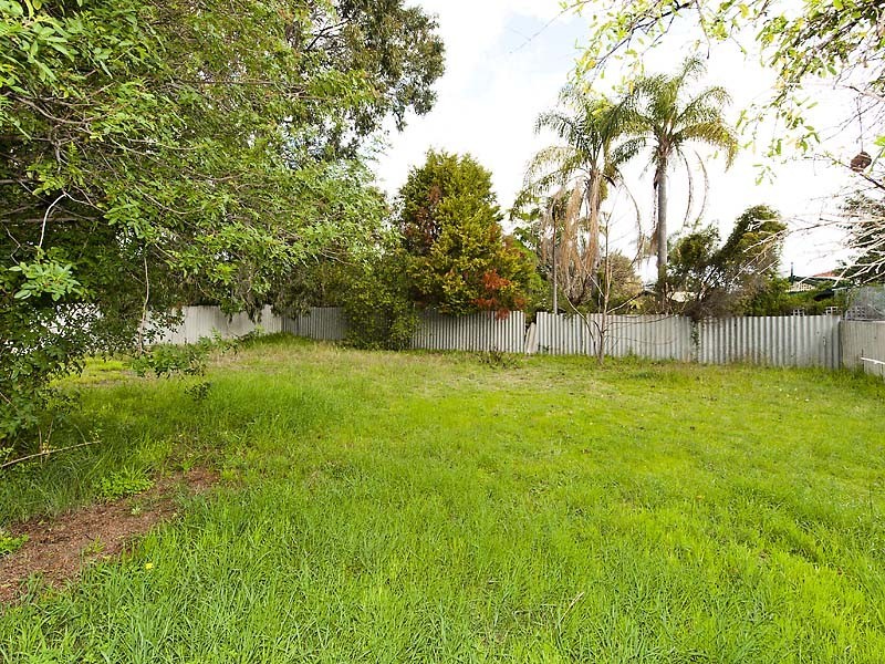 211B KALAMUNDA ROAD, Maida Vale WA 6057