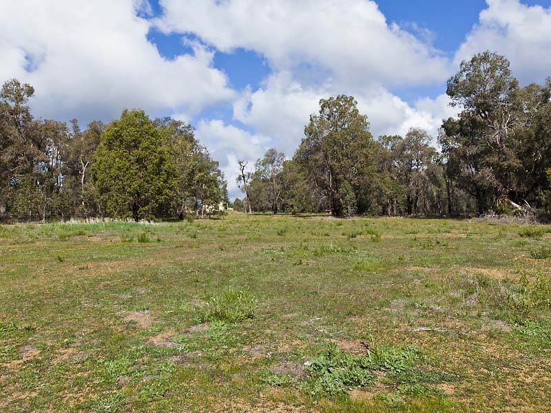 18 Charcoal Lane, Gidgegannup WA 6083