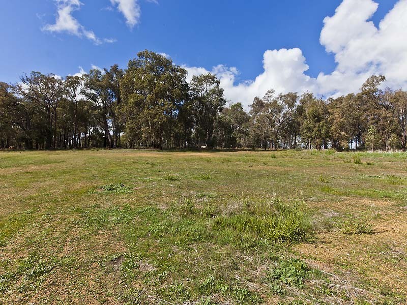 18 Charcoal Lane, Gidgegannup WA 6083