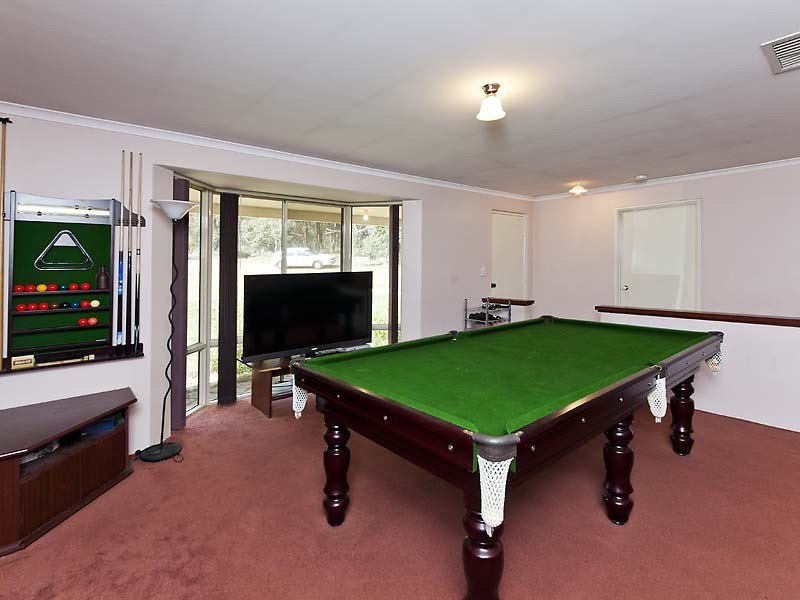 18 Charcoal Lane, Gidgegannup WA 6083