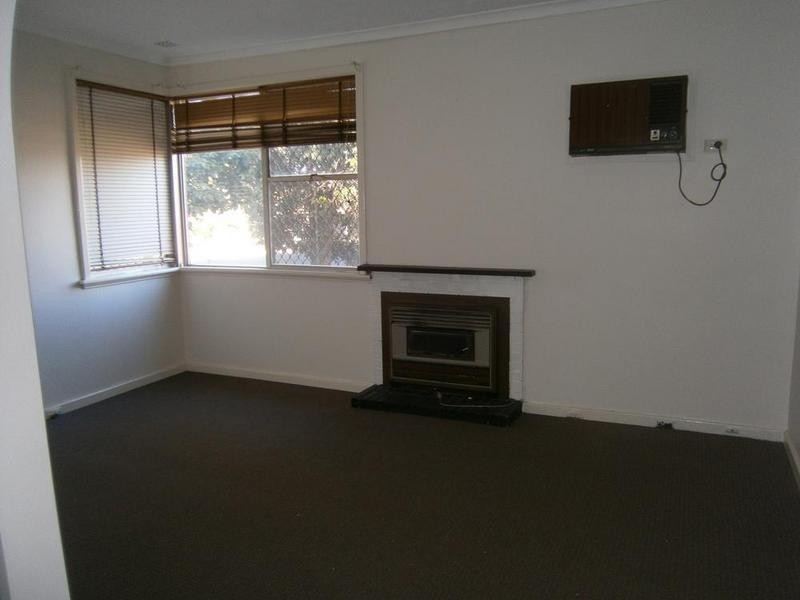 42 Harewood Street, Forrestfield WA 6058