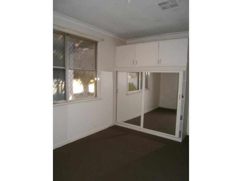 42 Harewood Street, Forrestfield WA 6058