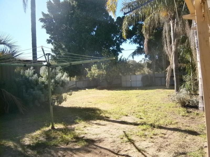 42 Harewood Street, Forrestfield WA 6058