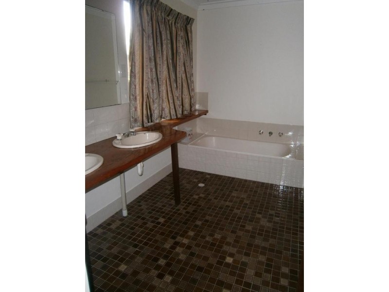 10 Dampiera Court, Maida Vale WA 6057