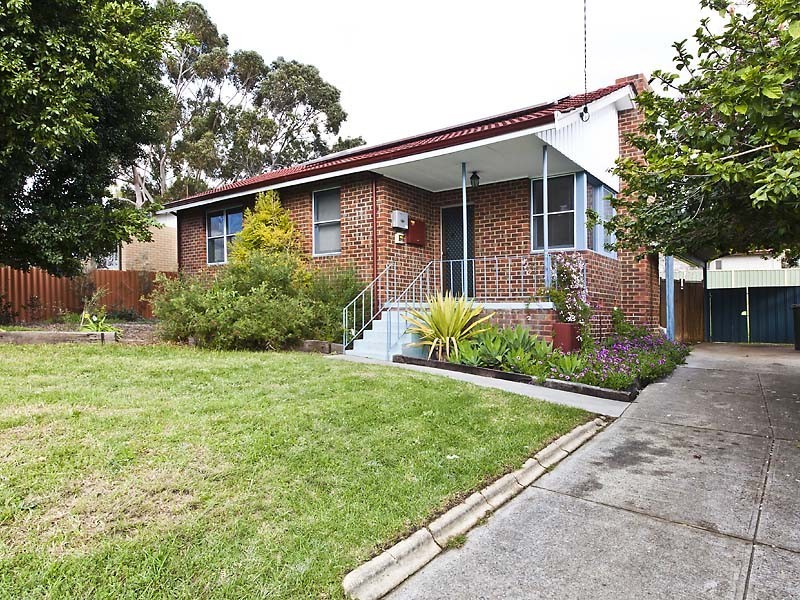 30 Coolga Road, Koongamia WA 6056