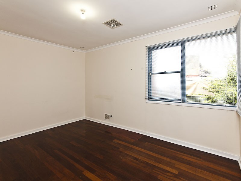 30 Coolga Road, Koongamia WA 6056