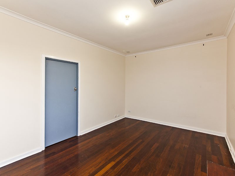 30 Coolga Road, Koongamia WA 6056