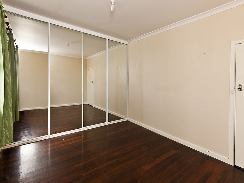 30 Coolga Road, Koongamia WA 6056