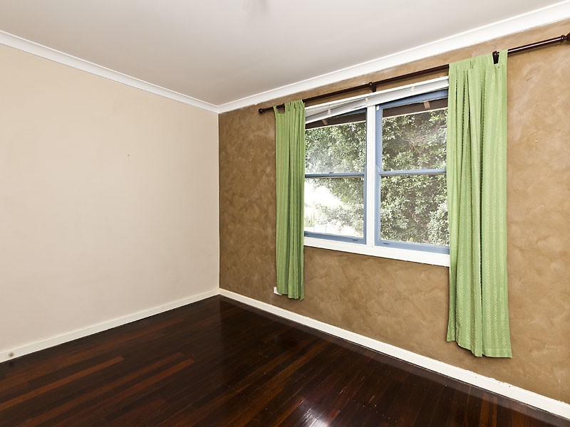 30 Coolga Road, Koongamia WA 6056