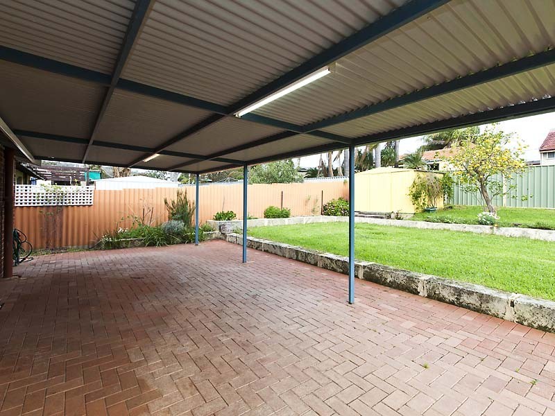 30 Coolga Road, Koongamia WA 6056