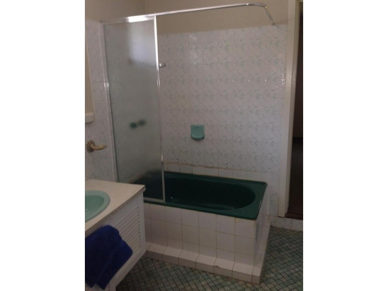 Room 2/5 Reddy Avenue, Mundaring WA 6073