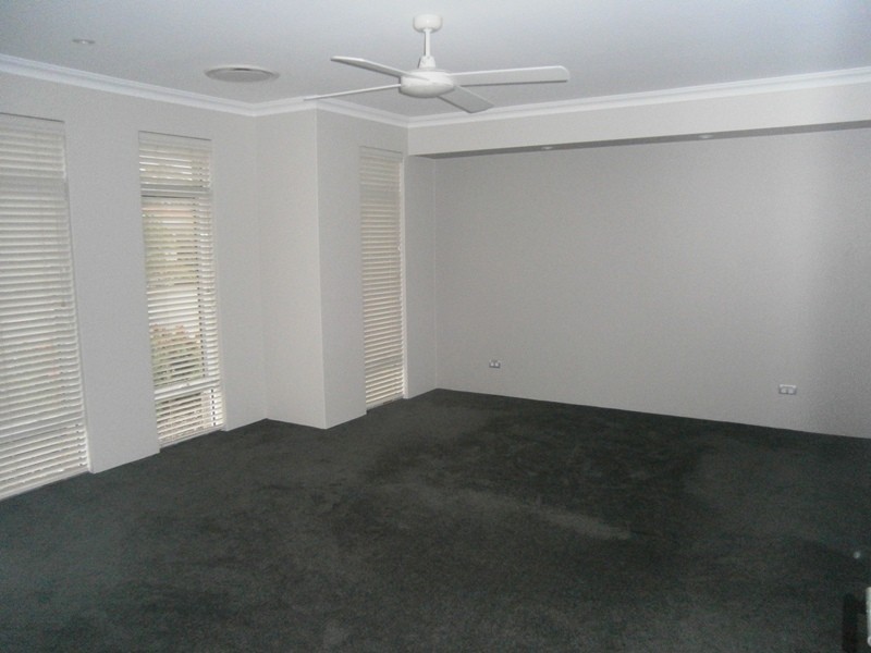 12 Kemp Court, Helena Valley WA 6056