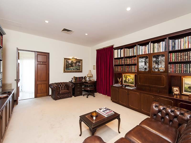 19 Tames Road, Bakers Hill WA 6562