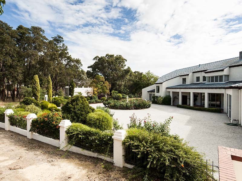 19 Tames Road, Bakers Hill WA 6562