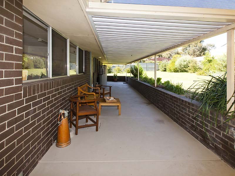 63 Waterloo Crescent, Lesmurdie WA 6076