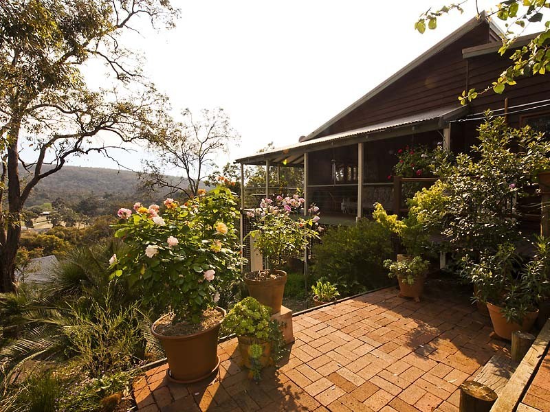 562 Brookton Highway, Roleystone WA 6111