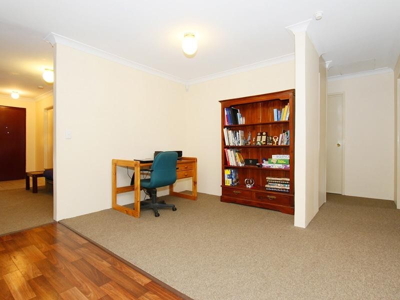 15 Kingston Place, Midland WA 6056