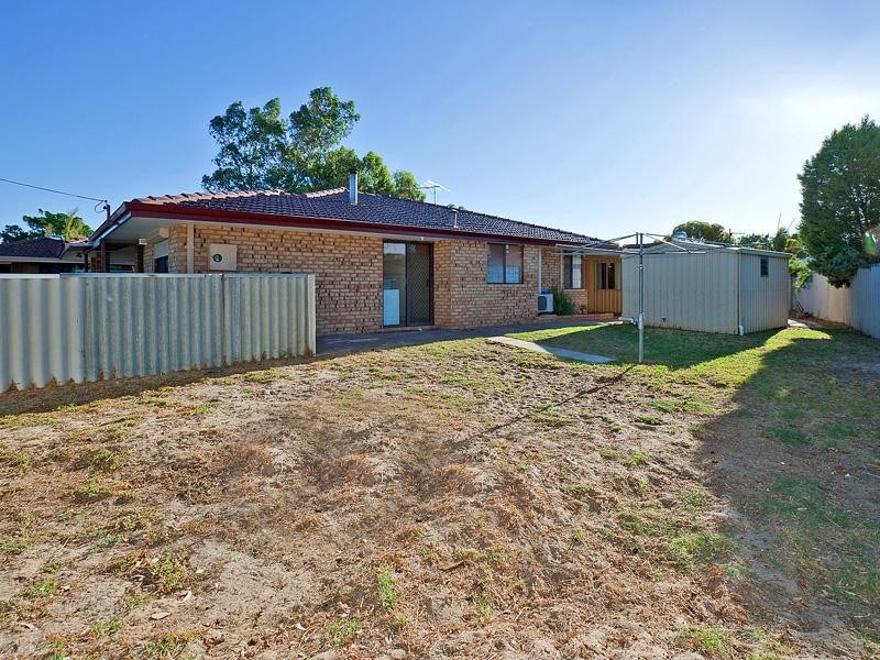15 Kingston Place, Midland WA 6056