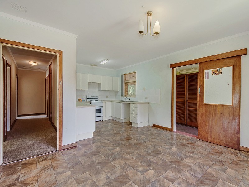 5 Hamilton Terrace, Greenmount WA 6056