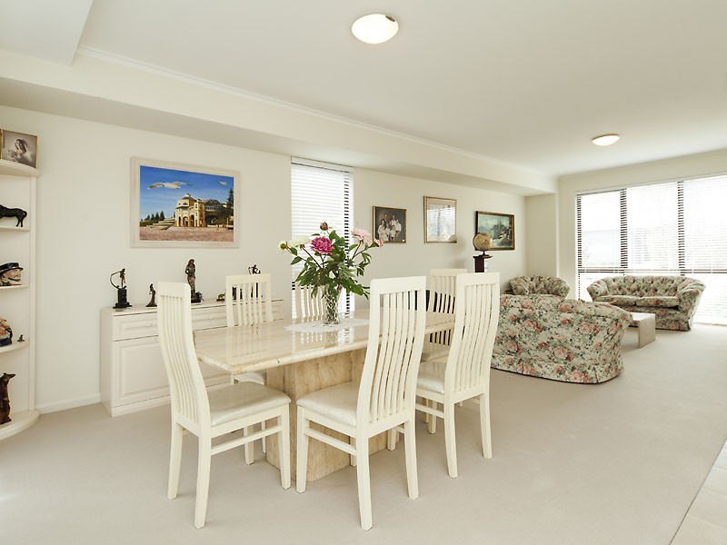 3 Tylney Loop, Meadow Springs WA 6210