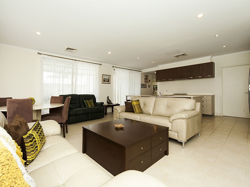 3 Tylney Loop, Meadow Springs WA 6210