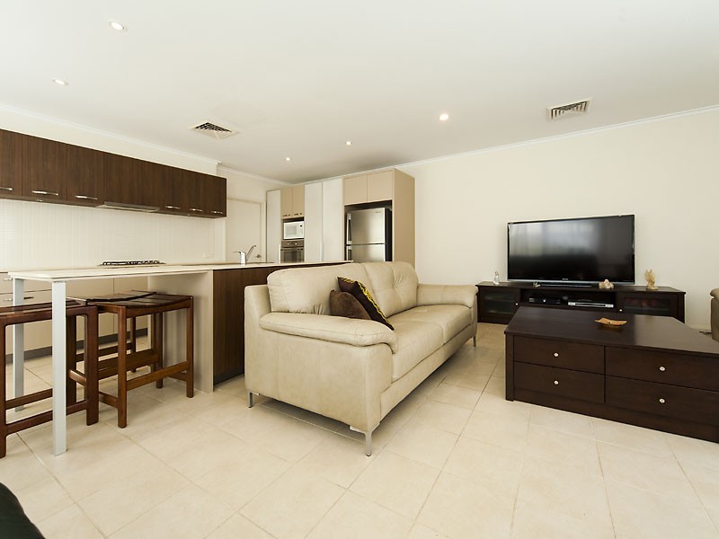 3 Tylney Loop, Meadow Springs WA 6210