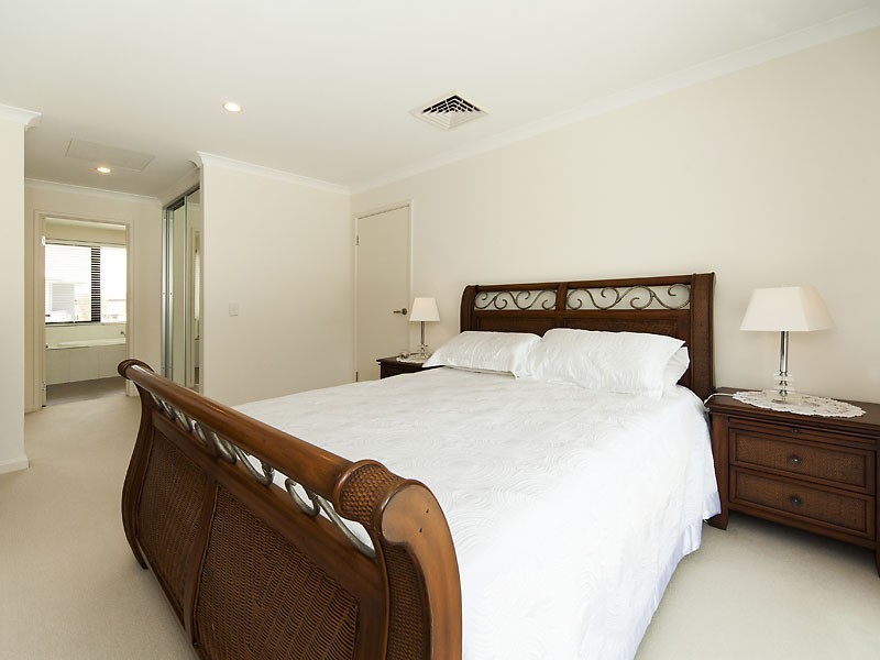 3 Tylney Loop, Meadow Springs WA 6210