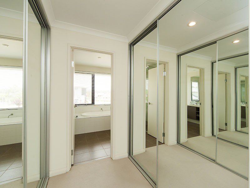 3 Tylney Loop, Meadow Springs WA 6210