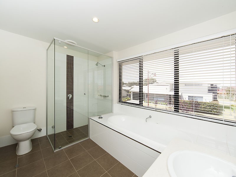 3 Tylney Loop, Meadow Springs WA 6210