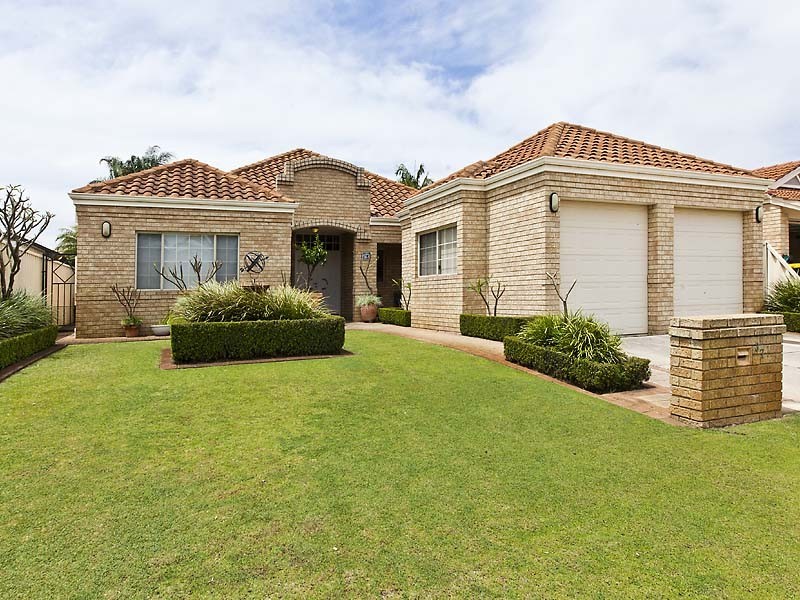 37 Avon Crescent, Viveash WA 6056