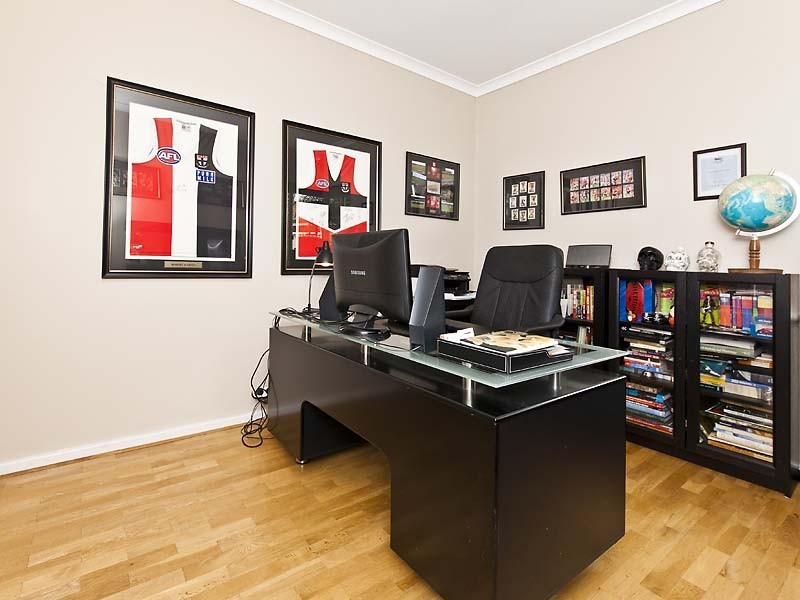 37 Avon Crescent, Viveash WA 6056