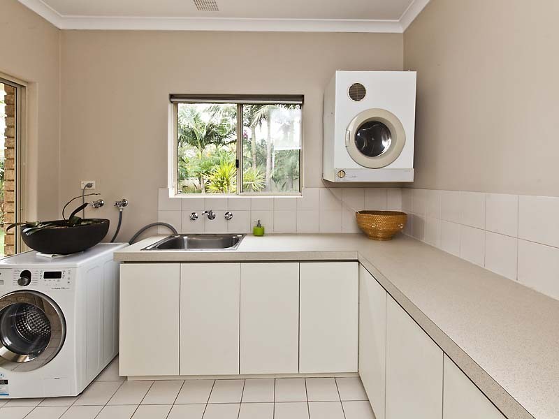 37 Avon Crescent, Viveash WA 6056