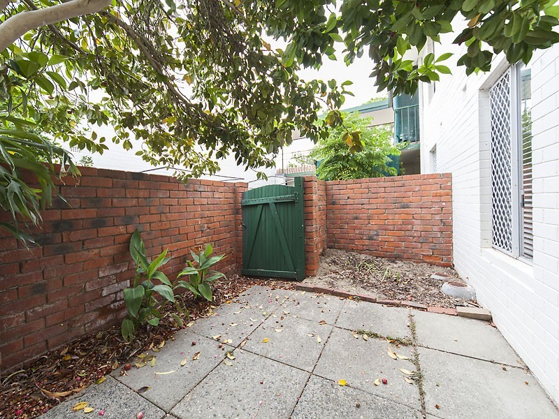 17/379 Hector Street, Yokine WA 6060