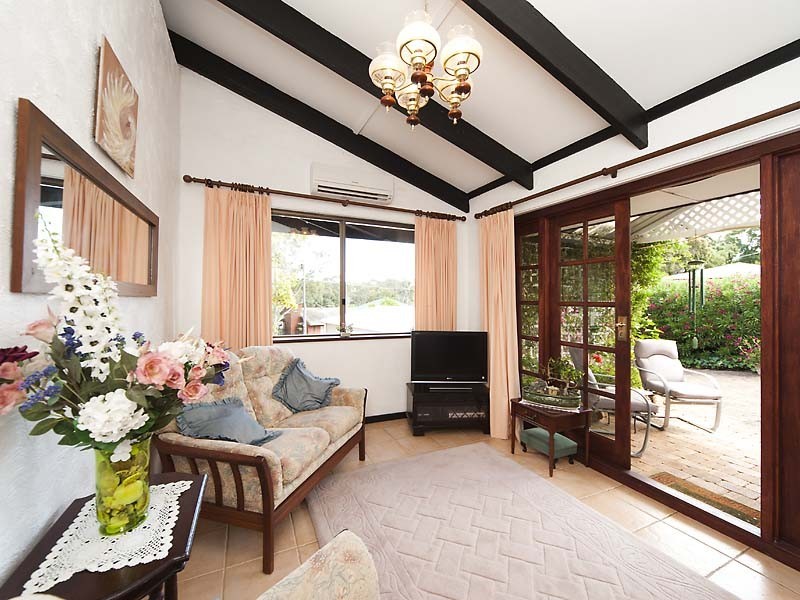 12 Carawatha Avenue, Mount Nasura WA 6112